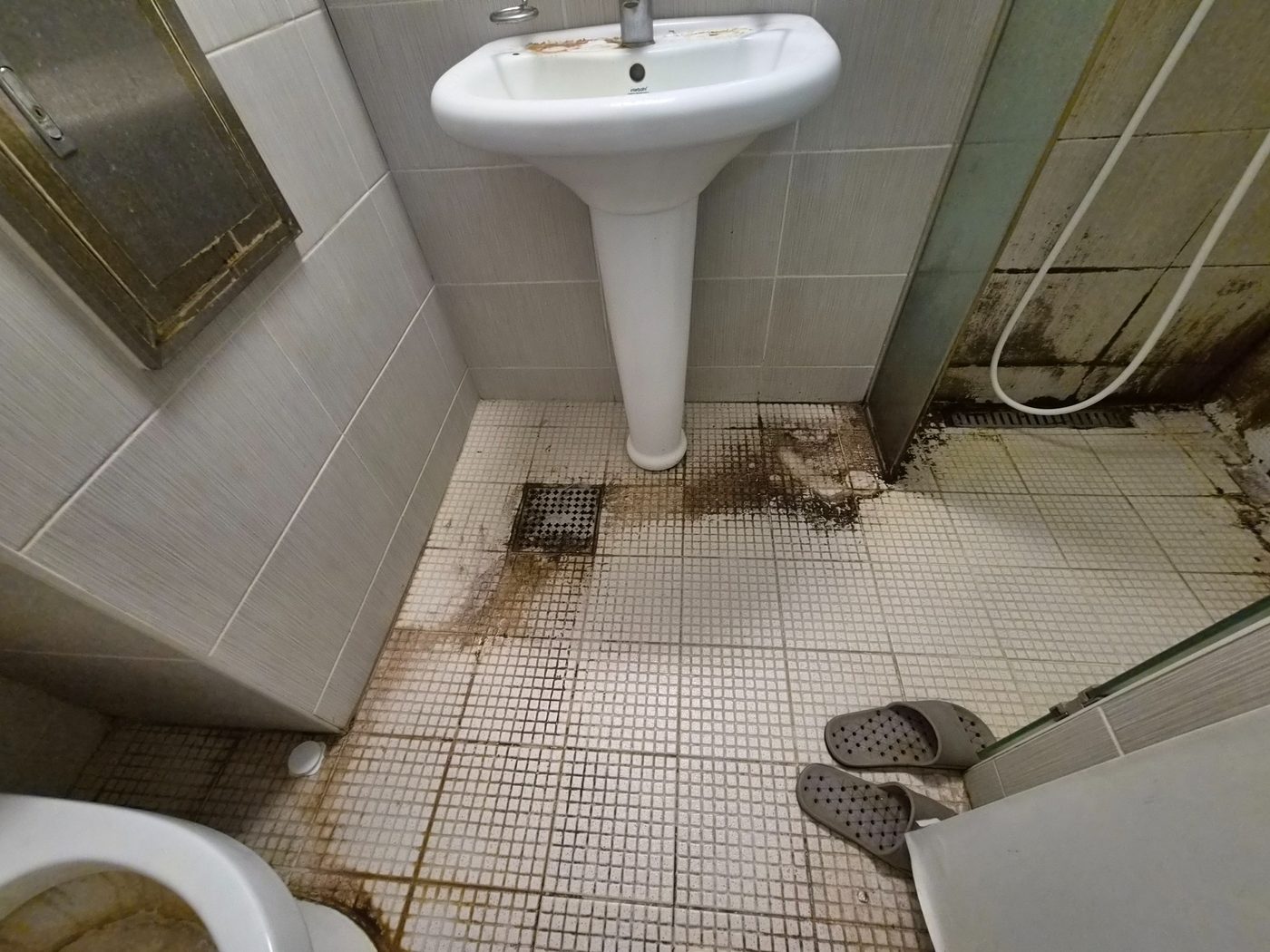 양산 오피스텔 욕실 청소 전
